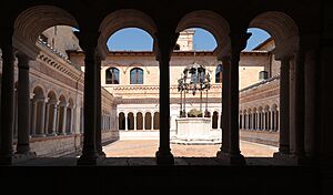 Chiostro dell'Abbazia di Sassovivo, Foligno - Umbria