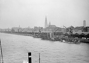 First Allied convoy enters Antwerp