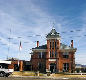 Garfield County Courthouse in Panguitch, December 2006