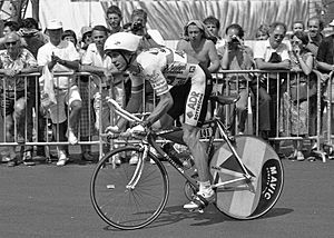 GregLeMond.1989 Tour de France st 21.TT-crop (2)