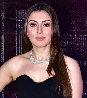 Hansika Motwani at HELLO! Hall of Fame Awards 2023 (1) (cropped).jpg