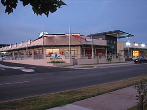 Kinross Central Shopping Centre Australia02
