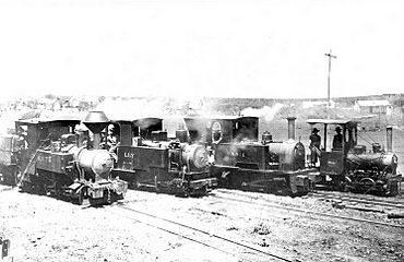 Lancefield gold mine locos, 1902.jpg