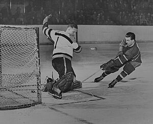 Maurice Richard scoring his 500th goal 1957