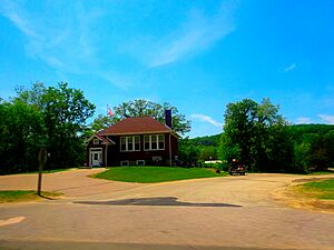 Merrimac Town Hall - panoramio (1)