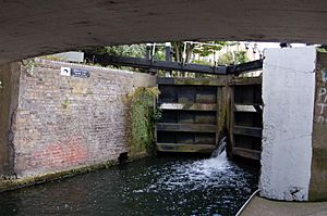 Old Ford Middle Lock