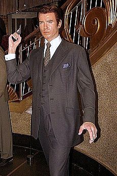 File:Pierce Brosnan Deauville 2019 (fixed spots).jpg - Wikipedia