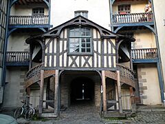 Rennes Grande maison des Carmes escalier