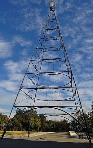 San Jose Electric Light Tower replica (1).JPG