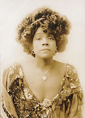 Aida Overton Walker 1907.jpg