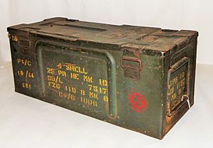 Ammunition box 25 Pounder Grenades, 4 shells