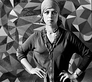 Berenice Sidney Cagnoni in front of one of her paintings, London, 1972.jpg