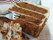 Carrot cake at America Graffiti (cropped).jpg