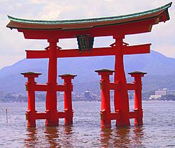 Itsukushima torii angle