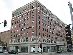 Louis Joliet Hotel 1926 - Copy