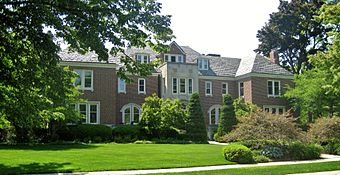 Manor House Kenosha.JPG