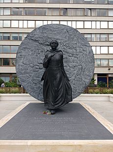 Mary Seacole statue, St Thomas' Hospital, front view