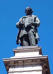 Monumento a Vélez Sársfield en Córdoba 1