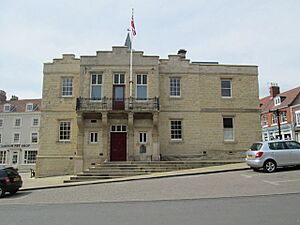 Old Town Hall - Market Place - geograph.org.uk - 3963164