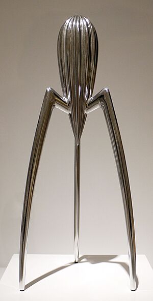 Philippe starck per alessi spa., spremiagrumi juicy salif, 1990