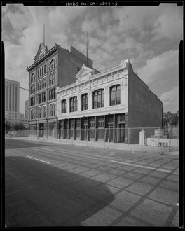 Plaza House and Vickrey-Brunswig Building, southeast facade and context - Plaza House, 507-511 North Main Street, Los Angeles, Los Angeles County, CA HABS CA-2799-3
