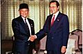 Presiden Indonesia B. J. Habibie & Perdana Menteri Malaysia Mahathir Mohamad pada KTT APEC 1998
