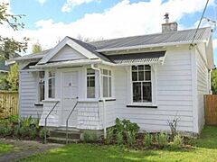 Railway Cottage Moera