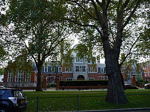 St Paul's Girls' School, London 14