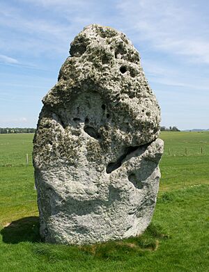 Stonehenge Heel Stone - panoramio (2)