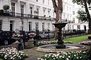 Wellington Square, Chelsea, London - geograph.org.uk - 3722