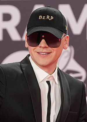 2023-11-16 Gala de los Latin Grammy, 04 (cropped) (2).jpg