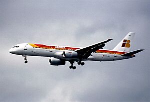 95bn - IBERIA Boeing 757-256; EC-HDS@LHR;01.06.2000 (5397694941)