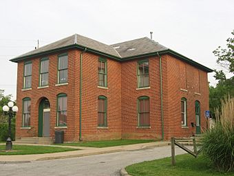 Booker T. Washington School in Rushville.jpg