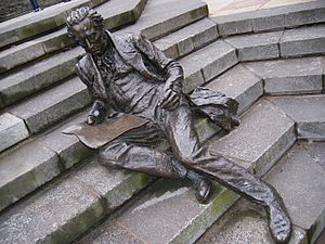 Chamberlain Square - Thomas Attwood sitting statue (3623326758)