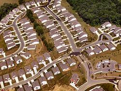Cincinnati-suburbs-tract-housing