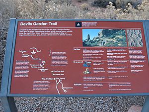 Devils Garden Trail, Arches National Park, Utah (2438792929)