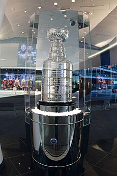 Edmonton Oilers 1987-1988 Stanley Cup Champions trophy (36833872410)