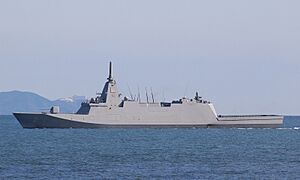 JS kumano（FFM-2）sailing at sea