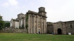 Mosteiro de Santa María de Monfero 1.jpg