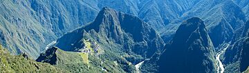 Peru - Machu Picchu 038 - lush, rugged valley (7367125008)
