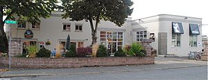 Seale and Thomson Garage