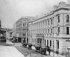 StateLibQld 2 394553 Edward Street looking west across the intersection with Queen Street, Brisbane, 1889