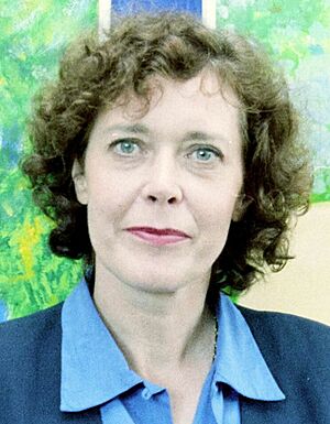 Sylvia Kristel in galerie Zandvoort, 1998 (cropped)