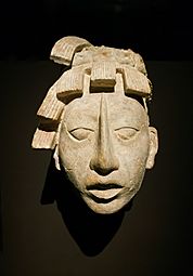 Tête de Pakal adolescent, Palenque, exposition "Mayas", Musée du Quai Branly, Paris