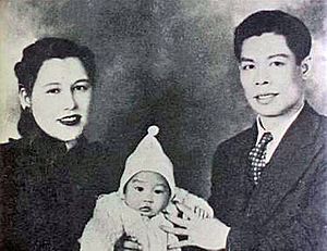 Bruce Lee with his parents 1940s