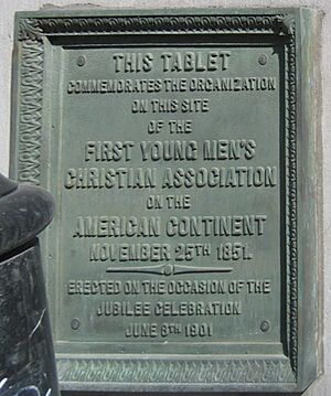 Montreal - YMCA, Rue des Récollets et Rue Sainte-Hélène - Note - 20050324