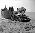 IWM-H-19057-Crusader-landing-19420426